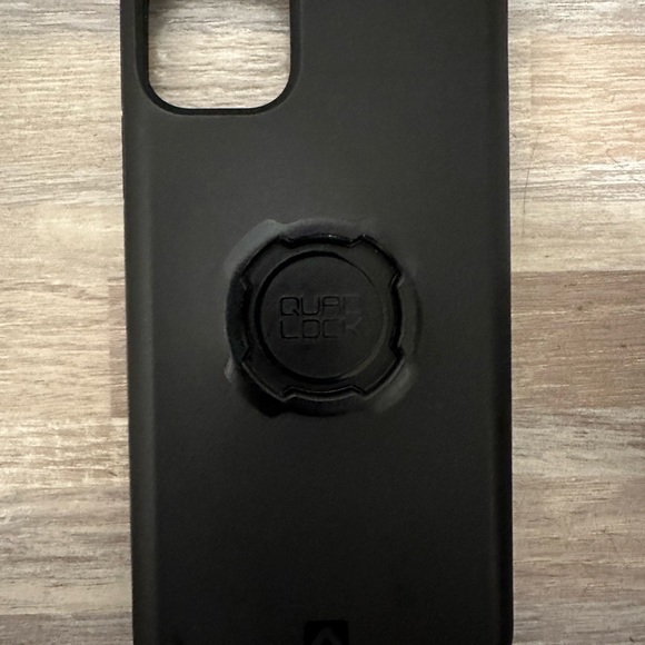 Used Quad Lock case, Apple iPhone 11 Pro Max.Extremely durable.No box included. - Picture 2 of 4